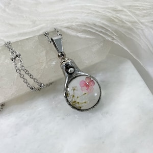 Wild Flower Cremation Necklace, Flower Terrarium, Urn Pendant, Creamation Jewelry, Unique Handmade Urn Necklace, Memorial, Keepsake Jewelry