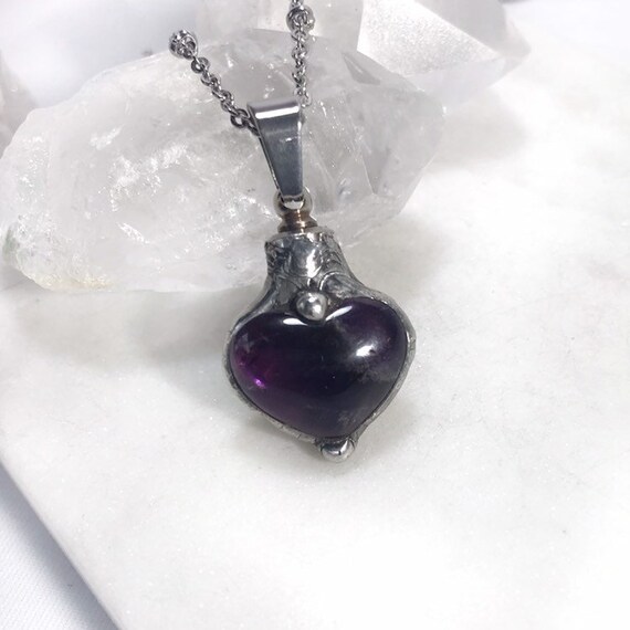 amethyst urn necklace