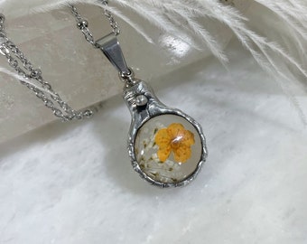 Wildflower Cremation Urn Necklace: Pressed Floral Memorial Jewelry