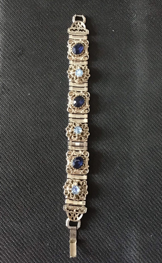 Vintage silvertone filigree bracelet with beautifu