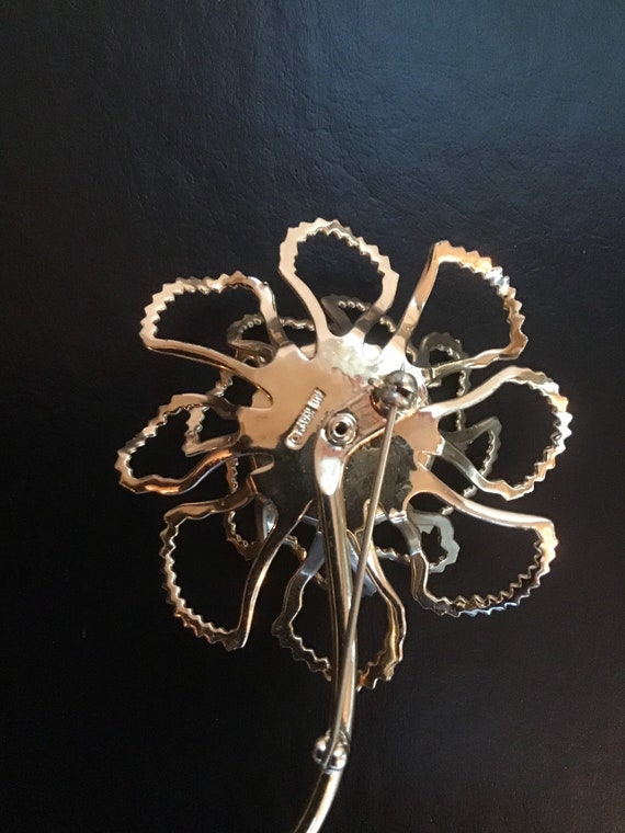 Sarah Coventry flower brooch - image 5