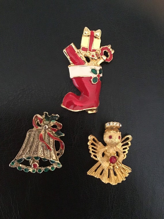 Bundle of 3 Christmas brooches