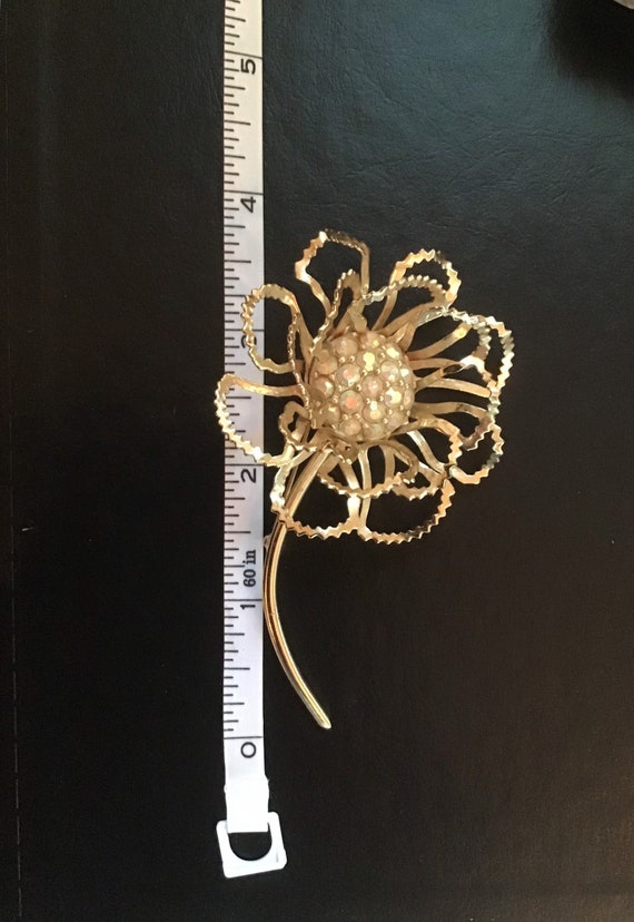 Sarah Coventry flower brooch - image 4