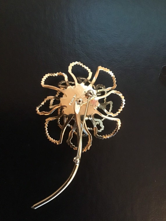 Sarah Coventry flower brooch - image 6