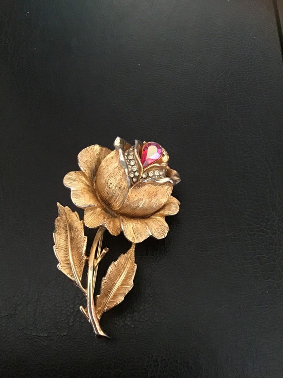 Signed Coro large Rose Brooch with beautiful rhine