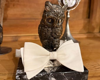 Victorian / Edwardian - White Bow Tie