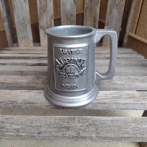Vintage John Deere Snowmobile Pint Glasses Vintage John Deere Snowmobile Pint Glasses