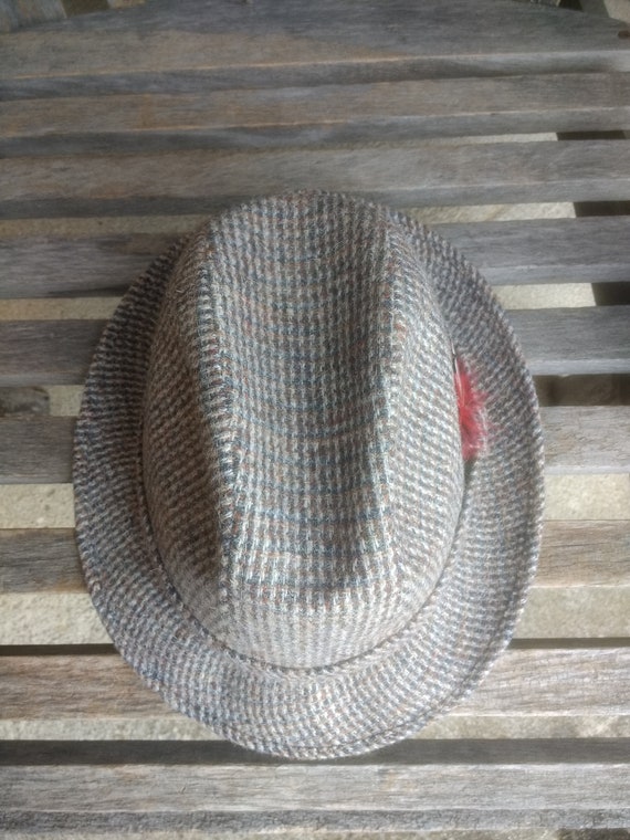 Vintage Harris Tweed Wool Fedora Hat with Red Fea… - image 7