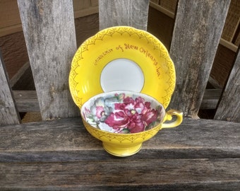 Vintage Nippon Yoko Boeki Co Souvenir of New Orleans LA Tea Cup and Spodek w kolorze żółtym z kwiatowym wnętrzem Made in Japan