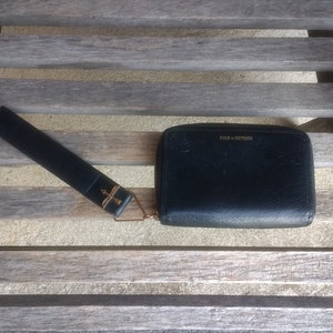 Vintage Pour La Victoire pulsera de cuero negro genuino cowhide Zip alrededor de la cartera tamaño 4 "x6"