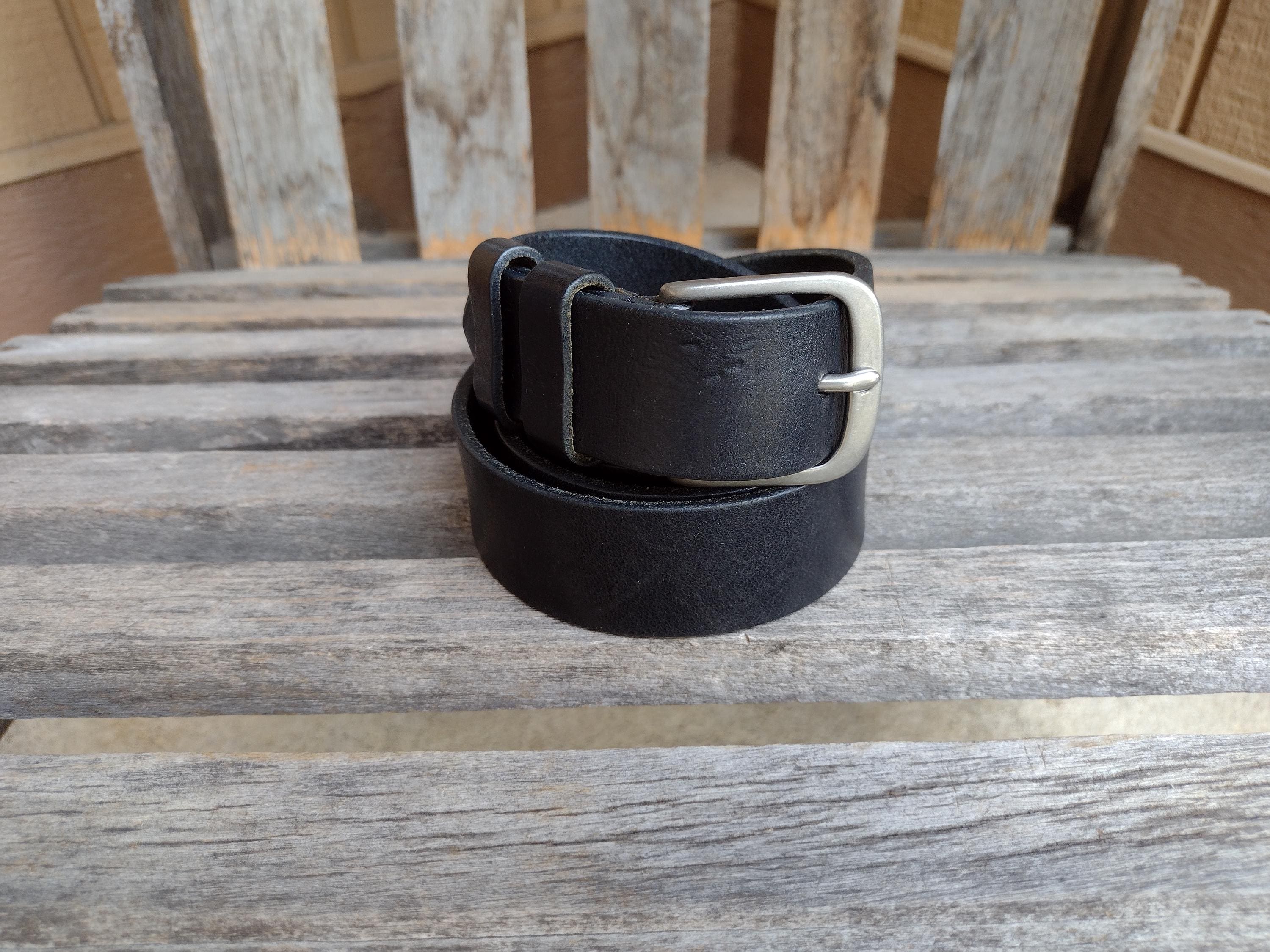 Eddie Bauer Black Leather Belt With Silver Single Prong Buckle