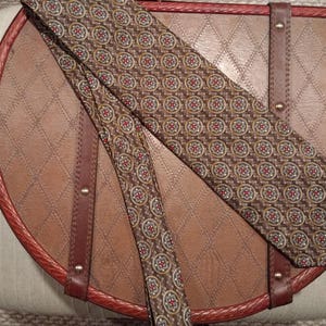 Vintage Roundtree and Yorke Necktie 100% Imported All Silk Tie Hand Sewn and Made in USA
