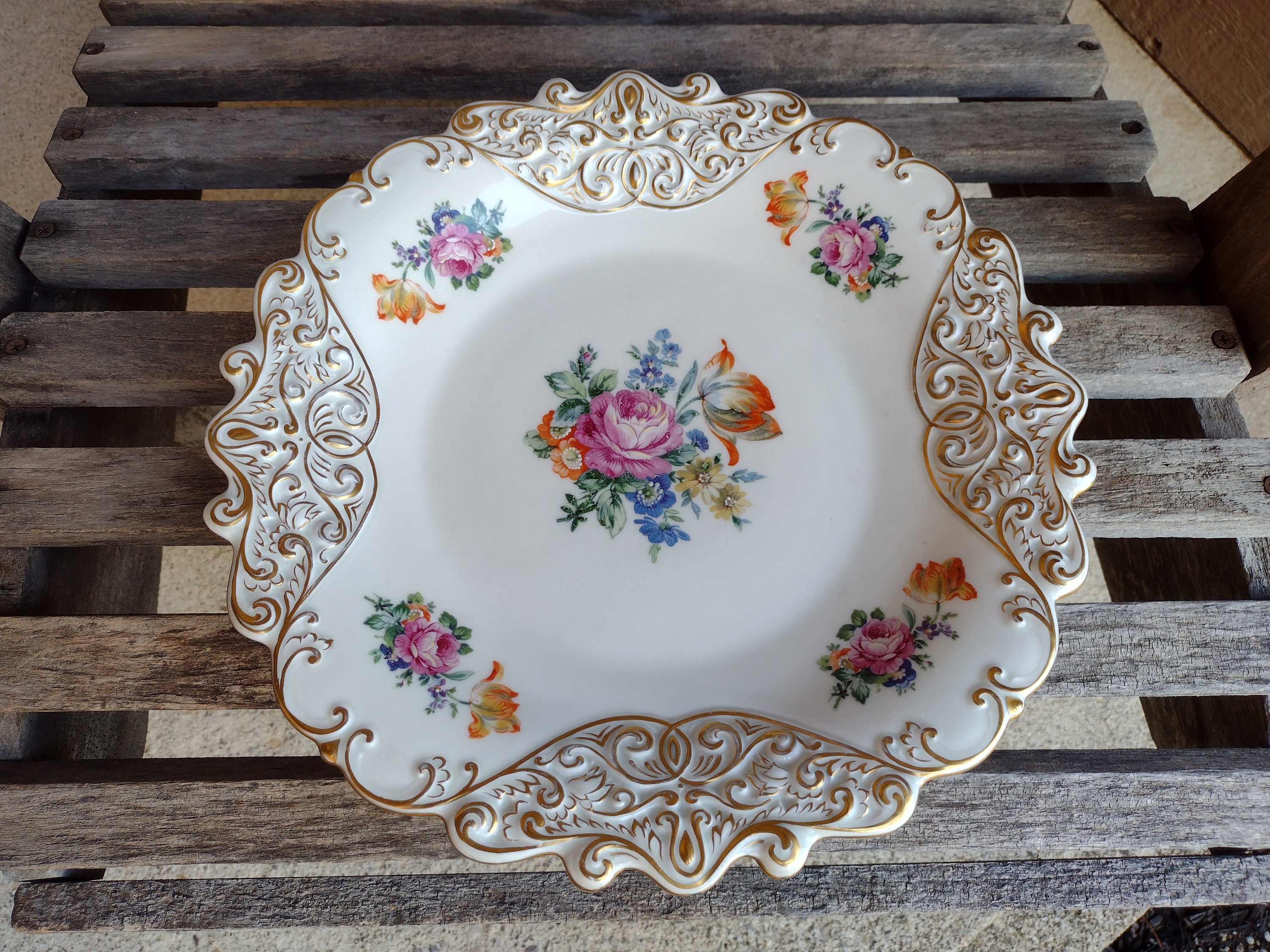 Jlmenau Graf Von Henneberg Porcelanowy talerz do serwowania kwiatów Retro Vintage Niemiecki talerz do serwowania Ręcznie emaliowany Średnica 12" Wyprodukowano w Niemczech