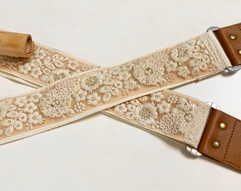 NuovoDesign Deluxe collection 'BridaI' in blush FineEmbroiderred Guitar strap,  vegan leather