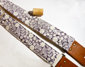 NuovoDesign Deluxe collection 'Iavender' Guitar strap, size adjustable, vegan leather