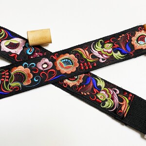 NuovoDesign Eastern Chic FineEmbroiderred Guitar strap, vegan-friendly