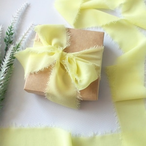 1&quot;  2.5 cm Light Yellow Handmade Frayed Edge Chiffon Ribbon 1 inch Ribbon For Bridal Bouquet Invitations Wedding or Gift Wrapping