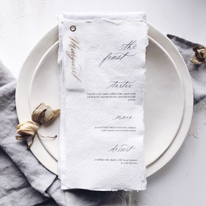 Hochzeitsmenü mit Namen / handgemachtes Papier Hochzeitsmenü / handgeschriebenes Platzmenü