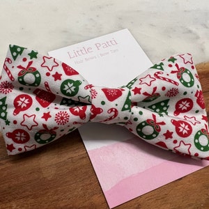 Christmas Print, Kids Bow Ties, Christmas Bow Ties, Childrens Bow Ties, Clip on Bow Tie, Fabric Bow Tie, Christmas Accessories, Christmas
