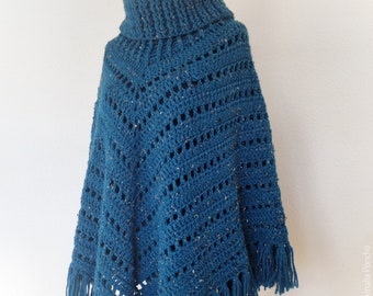 US & NL Crochet Pattern Amalia Poncho by Annah Haakt |  Optional Cowl