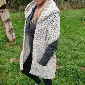 US & NL Crochet Pattern Cozy Hooded Pocket Shawl by Annah Haakt | Perfect Gift