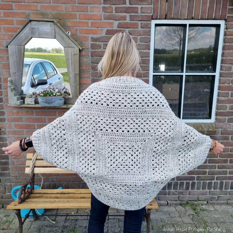 US & NL Crochet Pattern Pumpkin Pie Shrug by Annah Haakt Boho Style Easy Cardigan image 1