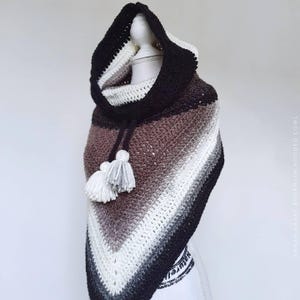 Häkelmuster für einen böhmischen Kapuzenschal (USA & Niederlande) von Annah Haakt