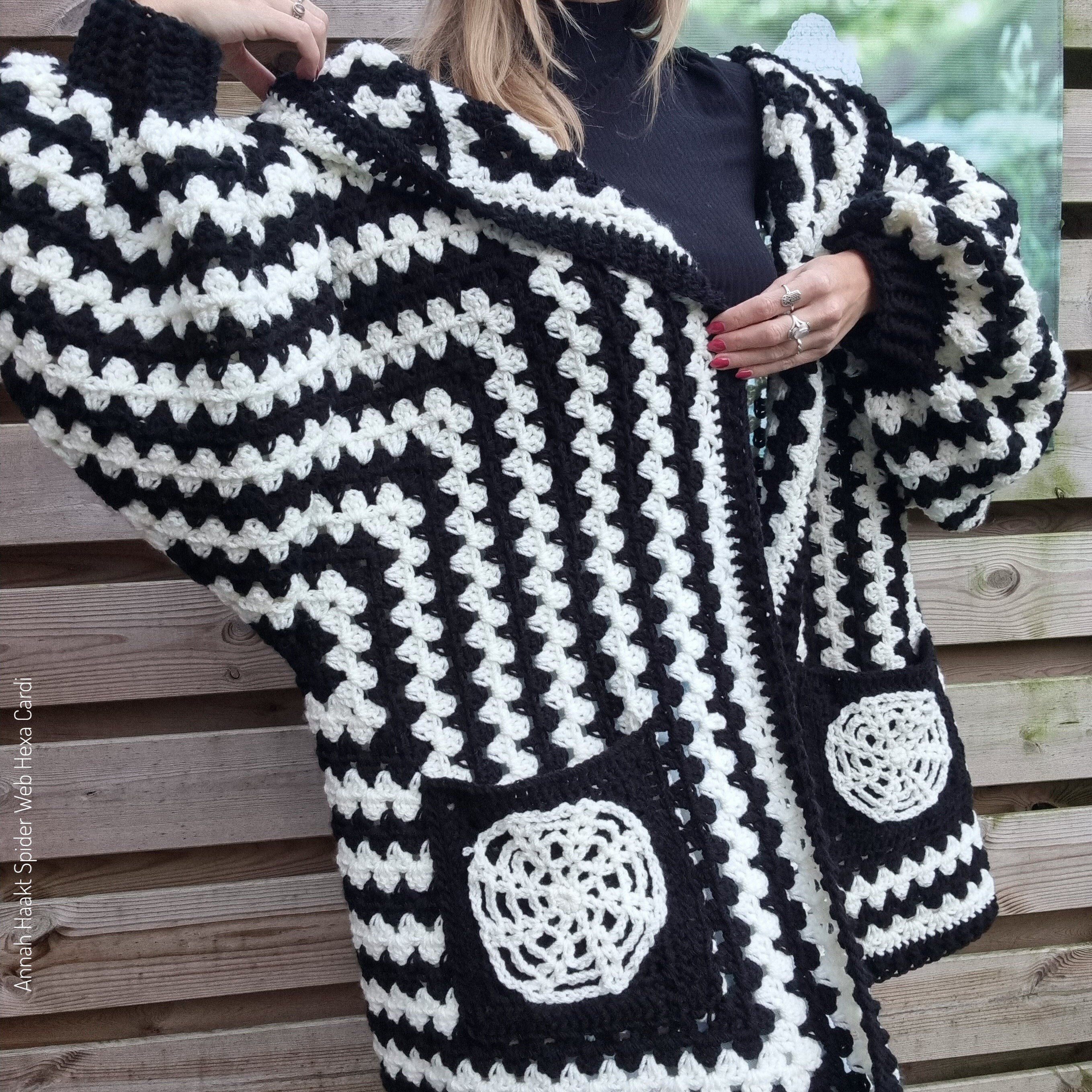 US & NL Crochet Pattern Spider Web Hexa Cardi by Annah Haakt