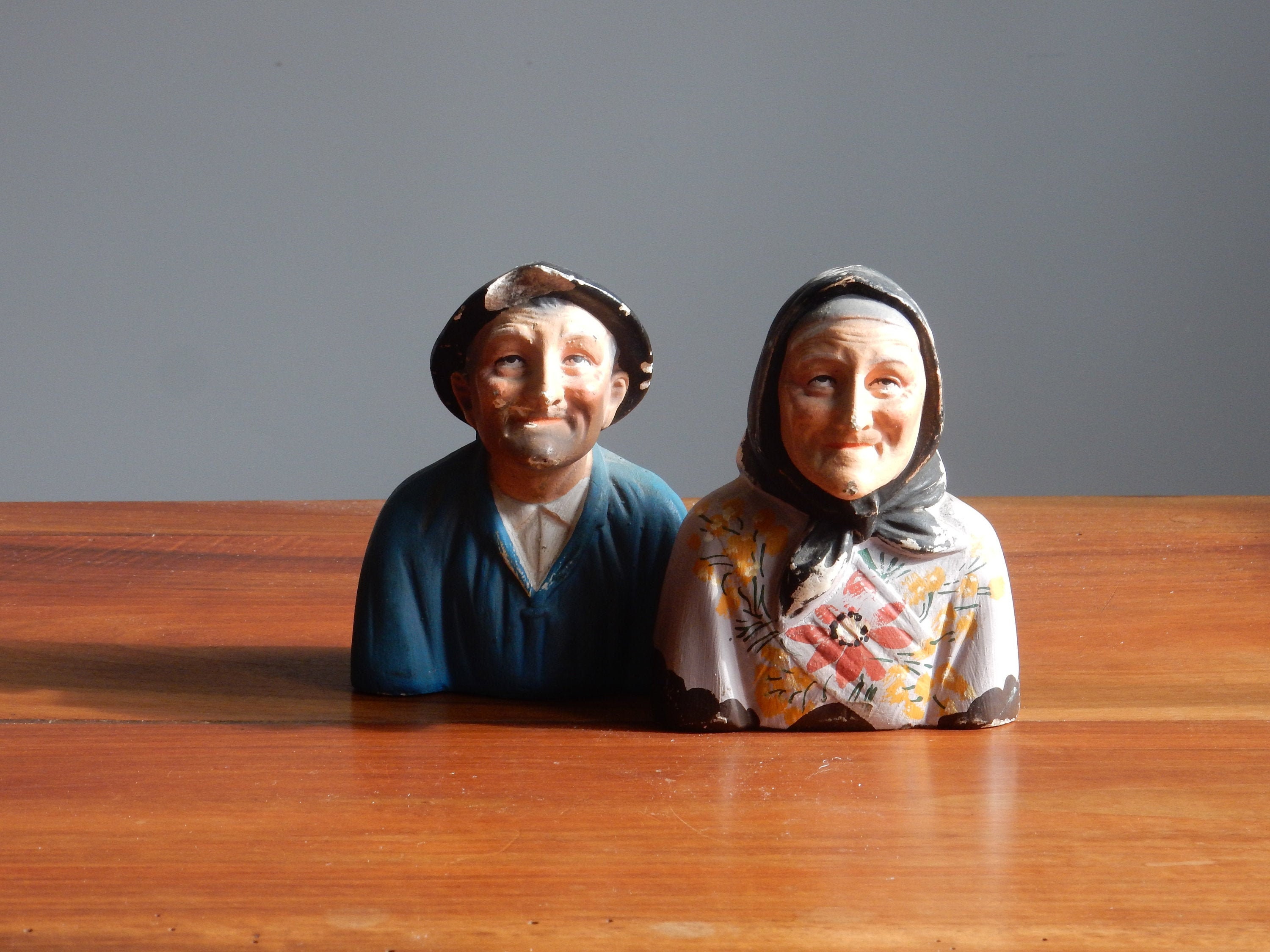 Couple de Personnes Âgées/statuette Française Lourdes Bustes en Plâtre Des Années 40