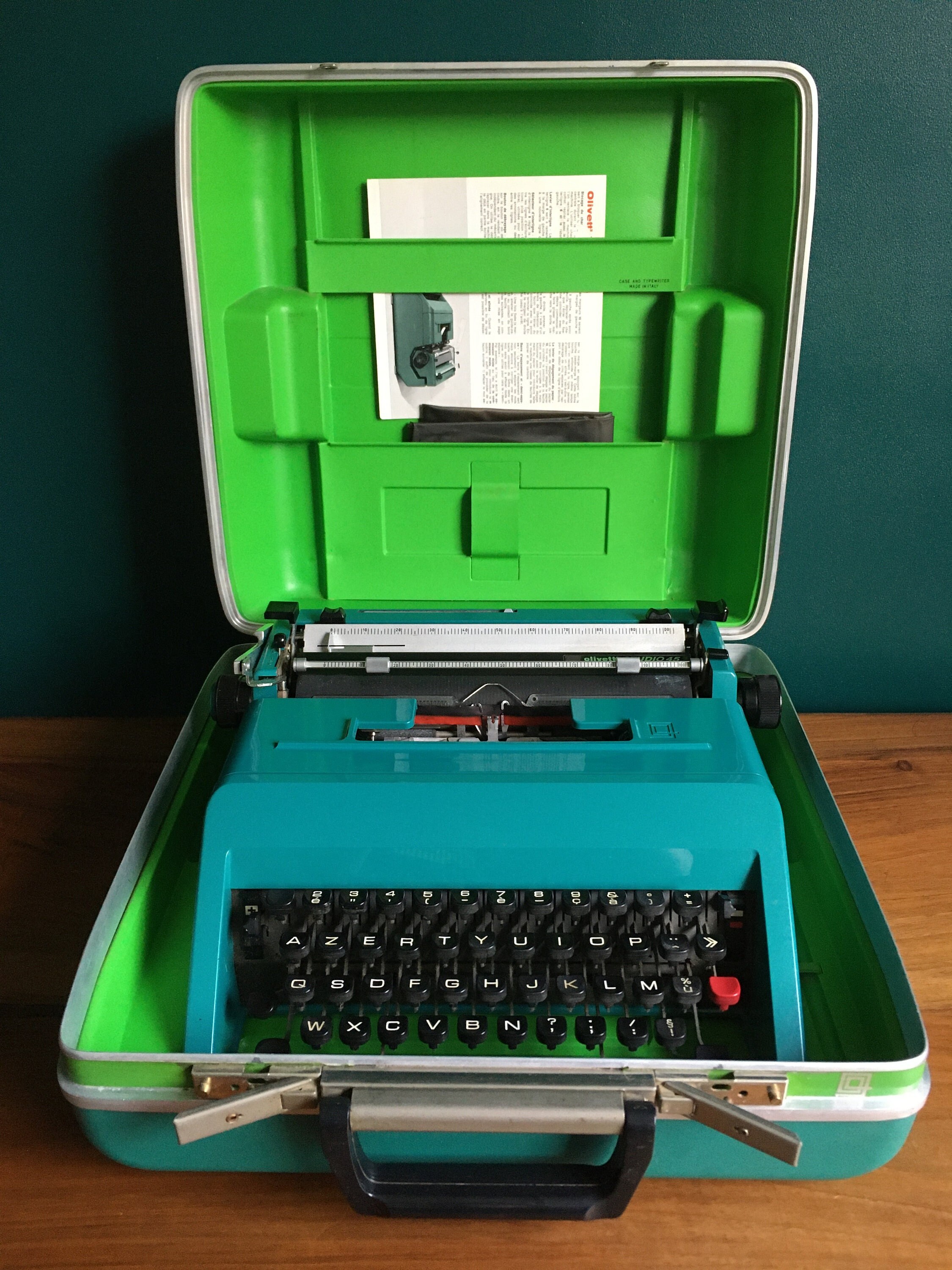 Olivetti Studio 45 Machine à Écrire Vintage Vert Émeraude/Italien