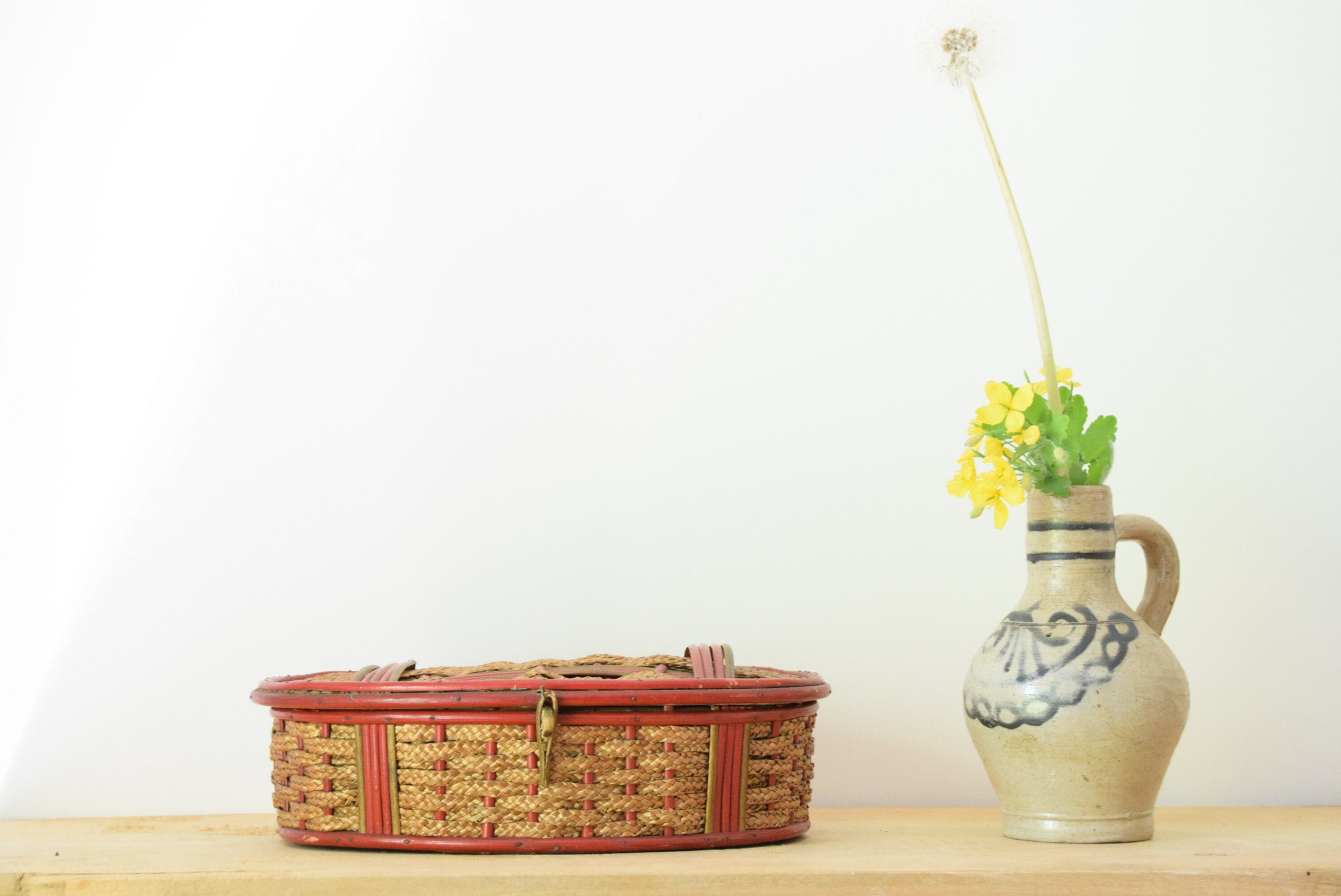 Boite à Couture en Osier/Travailleuse Ovale France Années 50