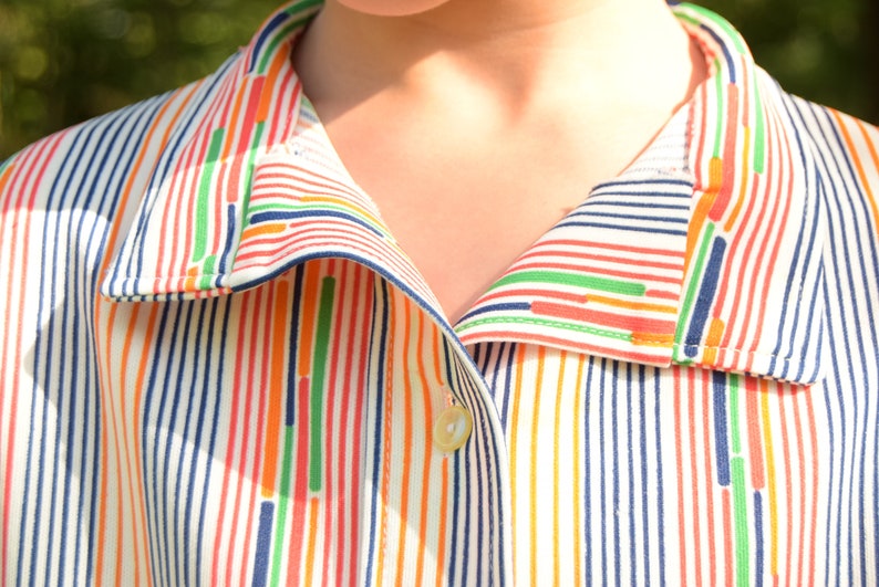 White dress with multicolored stripes short sleeves 70s Girl 8-10 years Seventies child