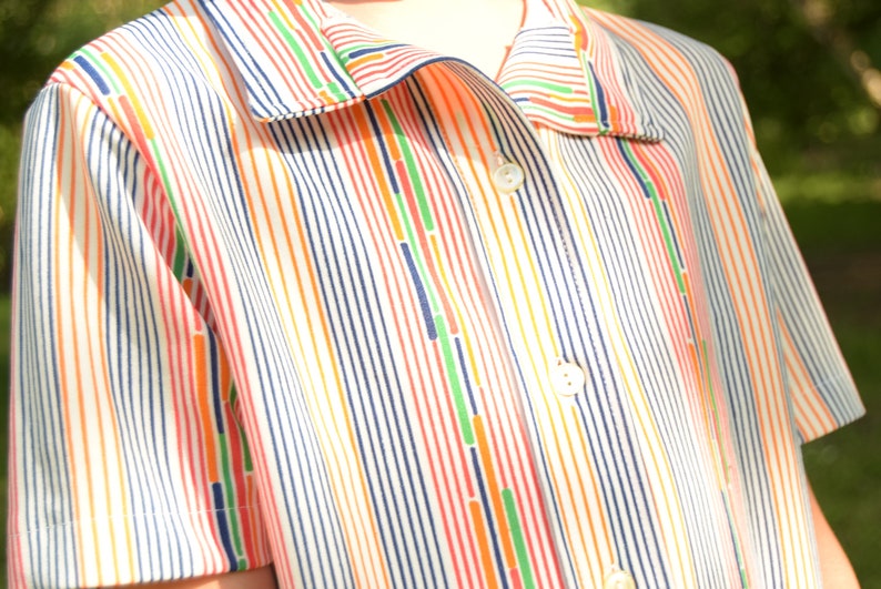 White dress with multicolored stripes short sleeves 70s Girl 8-10 years Seventies child