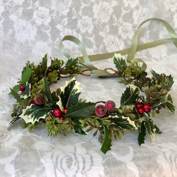 Holly leaf crown,winter head piece,holly berries,bridal wreath,variegated holly,Christmas bride,festive,winter wedding crown,bridesmaid hair