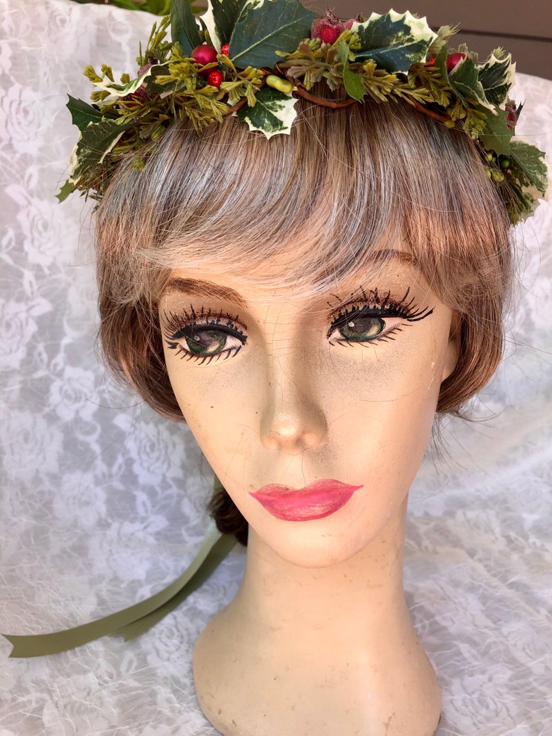 Holly leaf crown,winter head piece,holly berries,bridal wreath,variegated holly,Christmas bride,festive,winter wedding crown,bridesmaid hair