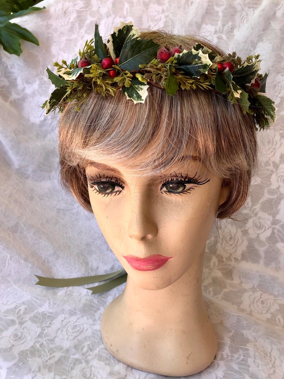 Holly Leaf Crown,winter Head Piece,holly Berries,bridal Wreath