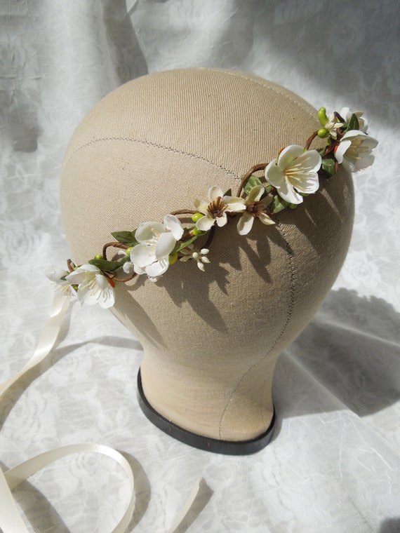 Flower Girl Crown Ivory Flower Crown Flowergirl Flower Wreath Floral Circlet Flower Hair Vine Cream Flower Crown Ivory And Green Flower Vine