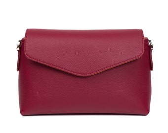 Bolso de cuero de piel de becerro con guijarros de color burdeos