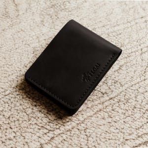 Cartera de cuero personalizada para hombre, billetera delgada plegable EDC con bolsillo frontal, regalo para él, tercer aniversario, billetera personalizada de grano completo / BUREAU