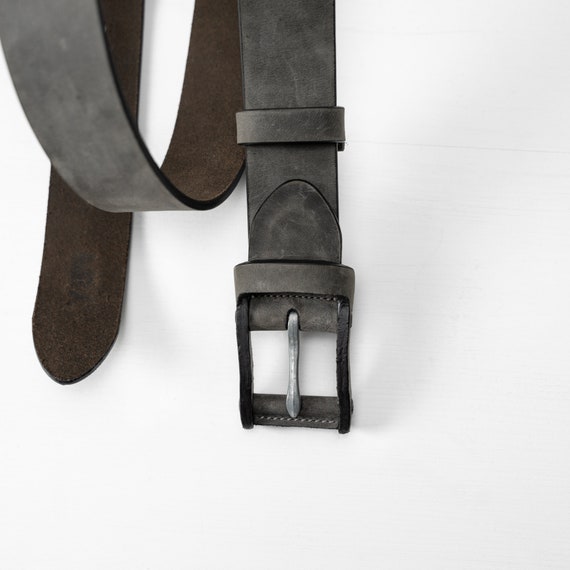 Monogrammed Belt Rustic Minimalist Handcrafted Leather Belt PEGAI Personalized Distressed Leather Belt for Men 32, Charcoal Black BOONE Monogrammed Belt Rustic Minimalist Handcrafted Leather Belt PEGAI Personalized Distressed Leather Belt for Men 32, Charcoal Black BOONE