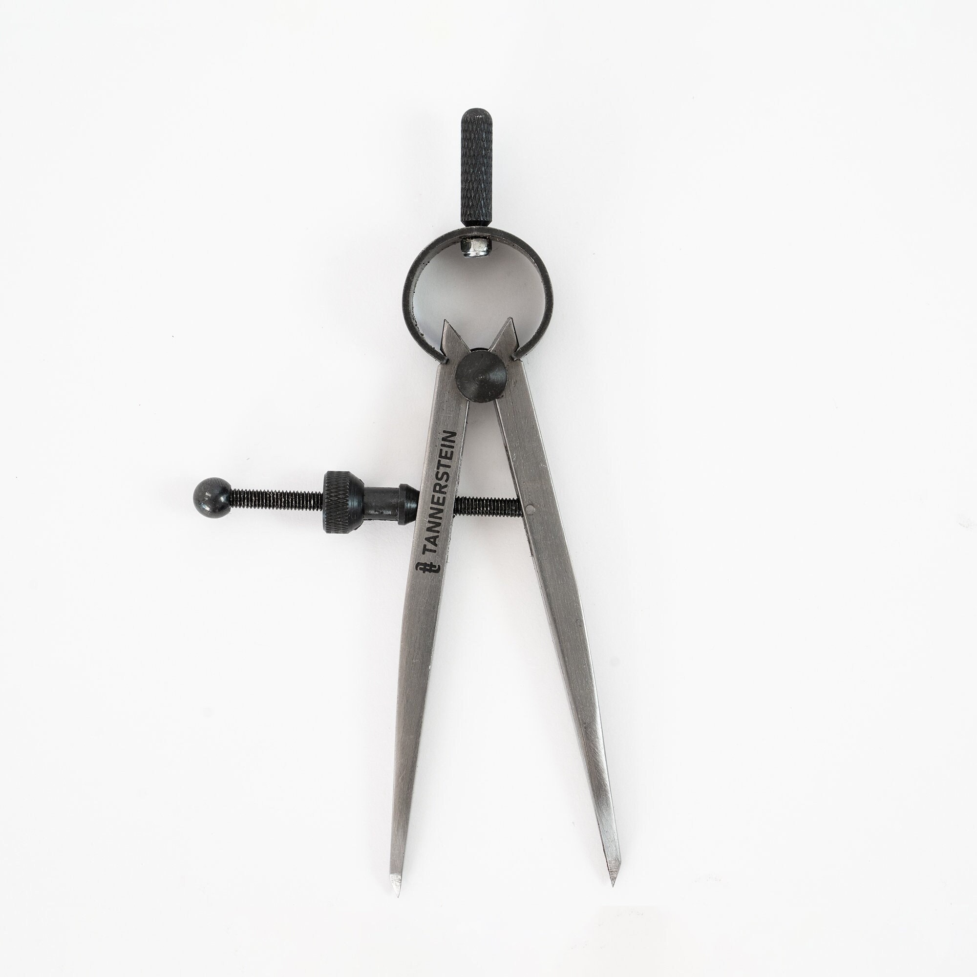 【DISCERNMENT】Scratch Viping Crop Leather DISCERNMENT】Scratch Viping Crop Leather