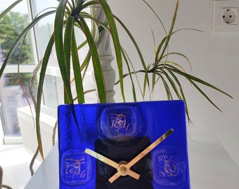 Art Glass fused table top clock Islanders