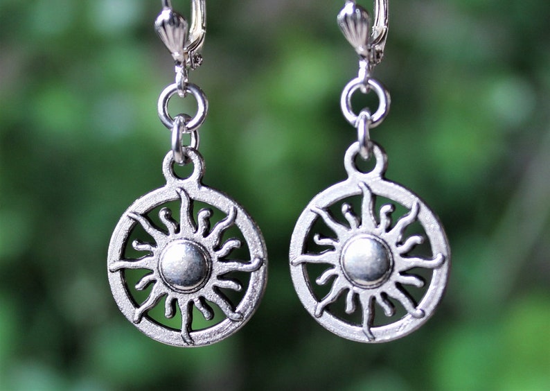 Handmade. Tiny Sun Dangle Earrings.Metal earrings.Circle Drop Earrings.Silver.Small earrings.Clip On Earrings.Bridal.Floral.Sun Charm.Gift