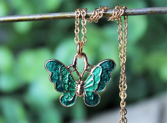 BB FASHION Green butterfly pendant chain Silver Plated Alloy Chain Price in  India - Buy BB FASHION Green butterfly pendant chain Silver Plated Alloy  Chain Online at Best Prices in India |