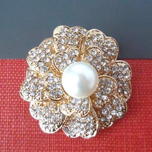 Pearl Crystal Brooch Pin Jeweled White Pearl Rhinestone Bridal Bridesmaid Floral Brooch Gold Wedding Vintage Formal Sash Gift Handmade