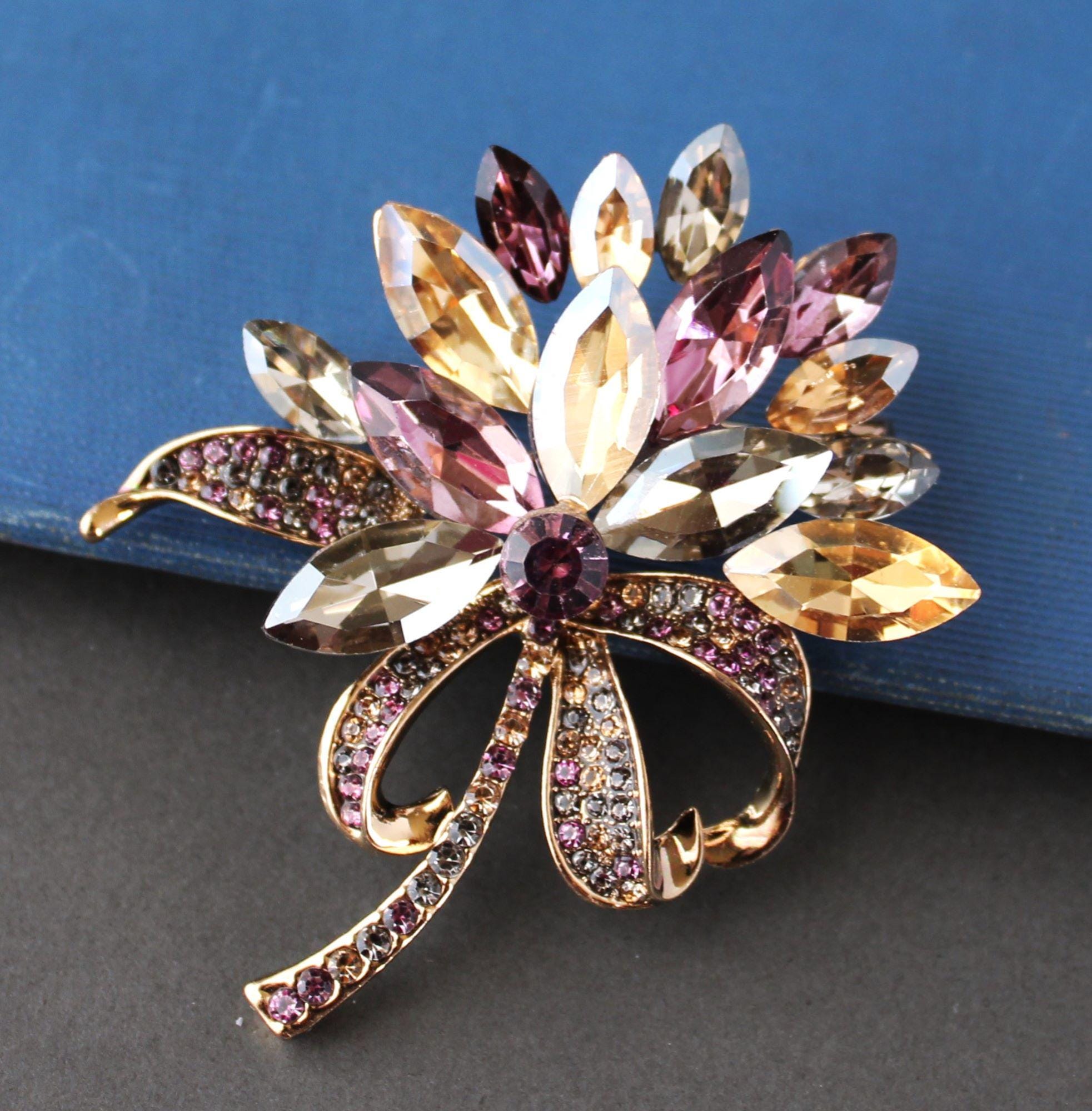 Swarovski brooches - Etsy 日本