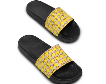 Sandalias de playa para hombre con estampado de pata de gallo de los 80. Diseño original de Tom Dewar. Primavera 2025.