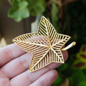 Vintage BSK large maple Gold leaf brooch Jacket brooch Ivy leaf brooch