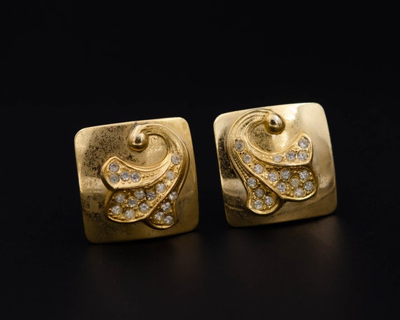 Gold square earrings Non pierced earrings Fleur de
