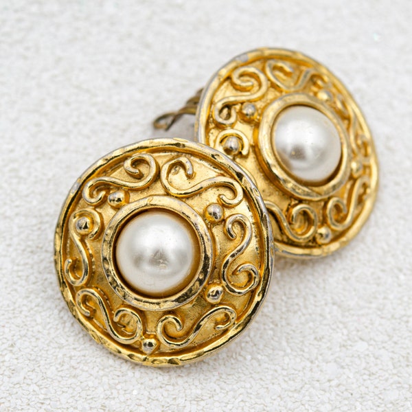 Vintage Edouard Rambaud Paris clip on earrings Chunky pearl earrings Etruscan satin gold non pierced earrings
